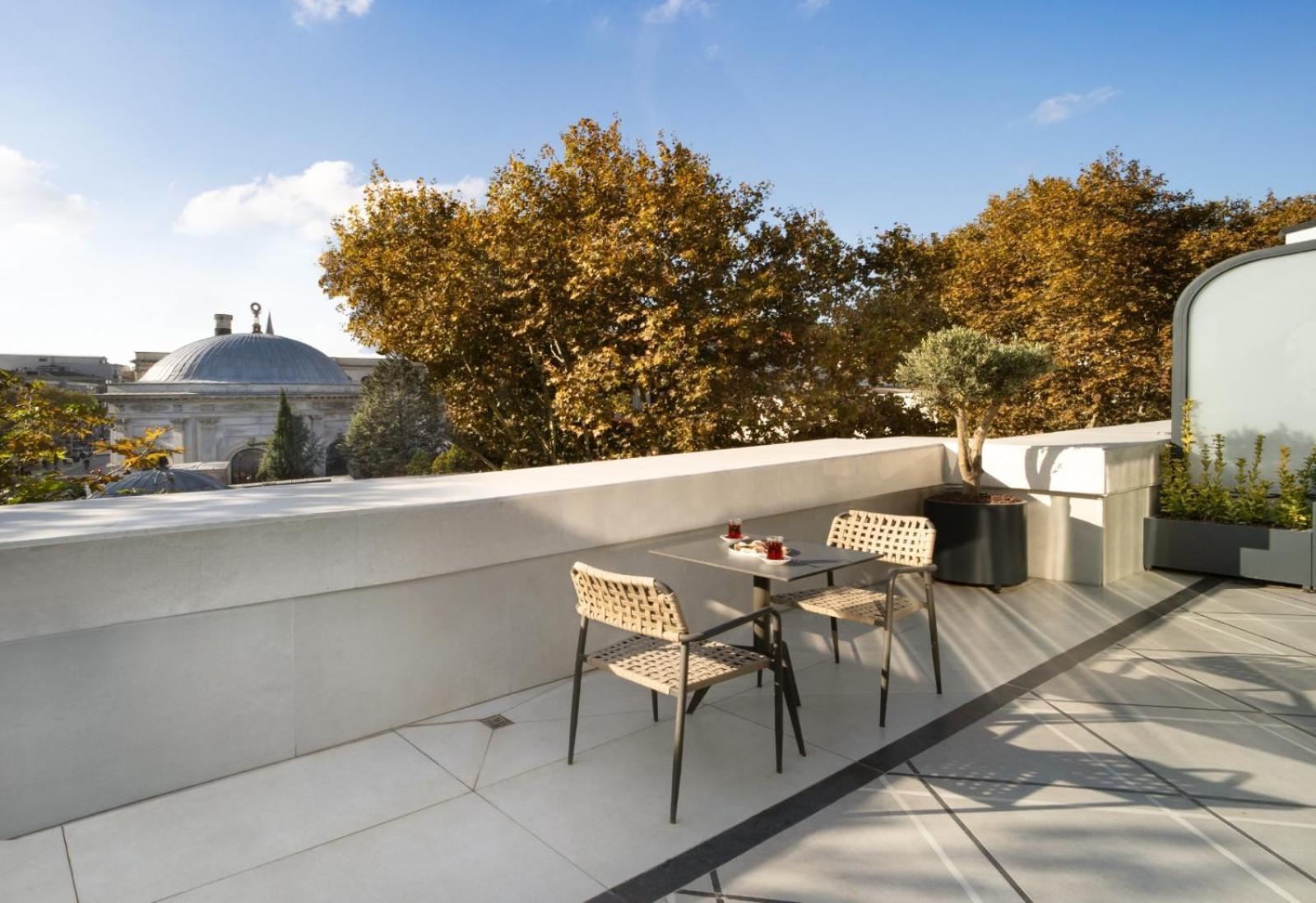 Bentley Hotel Old City-Special Class Istanbul Exterior photo Roof terrace
